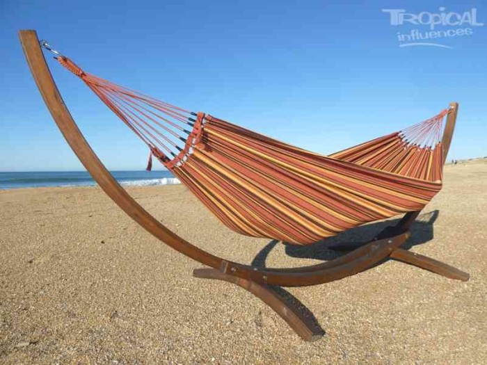 hamac marron sur pied
