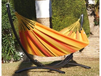 hamac jaune sur pied