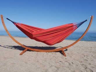 HAMMOCK ON THE BEACH