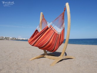 chaise hamac orange sur pied
