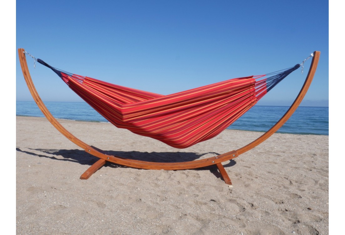 HAMMOCK ON THE BEACH