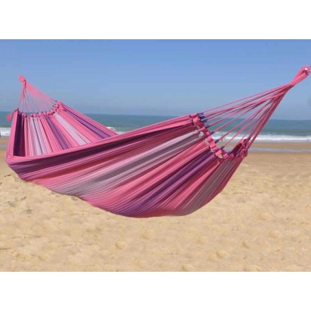 Hamac rose à la plage