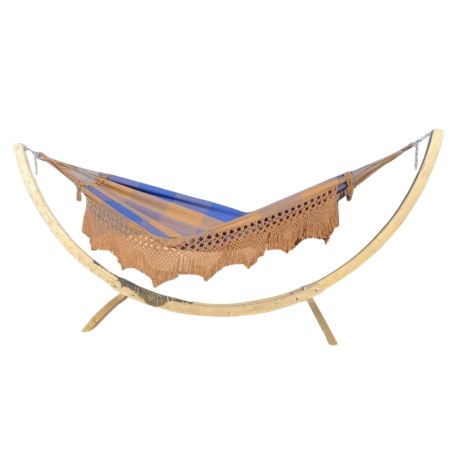 Hamac de luxe caramel avec support en bois sur fond blanc