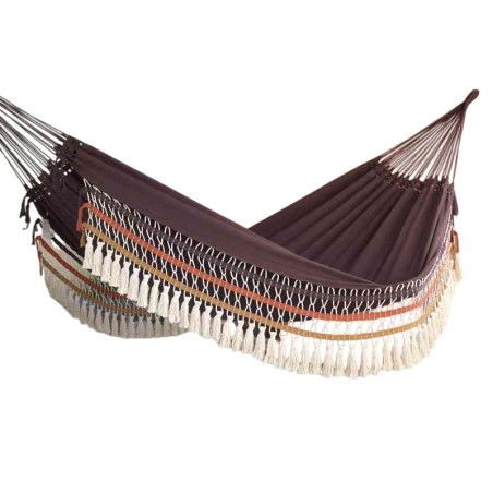 Hamac  de luxe marron avec franges décoratives sur fond blanc