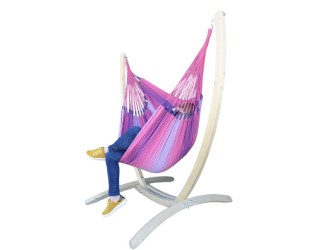 Hamac chaise rosas multicolore avec support sur fond blanc