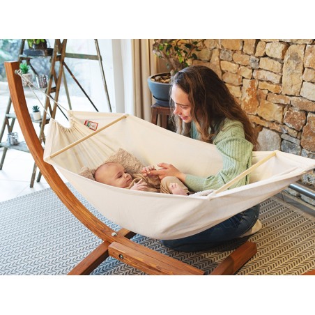 Hamac bebe avec support Cayuquito, bébé avec sa mère dans une maison profiter de son hamac