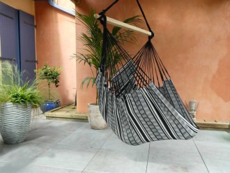 Silla hamaca POLIGONO Negra