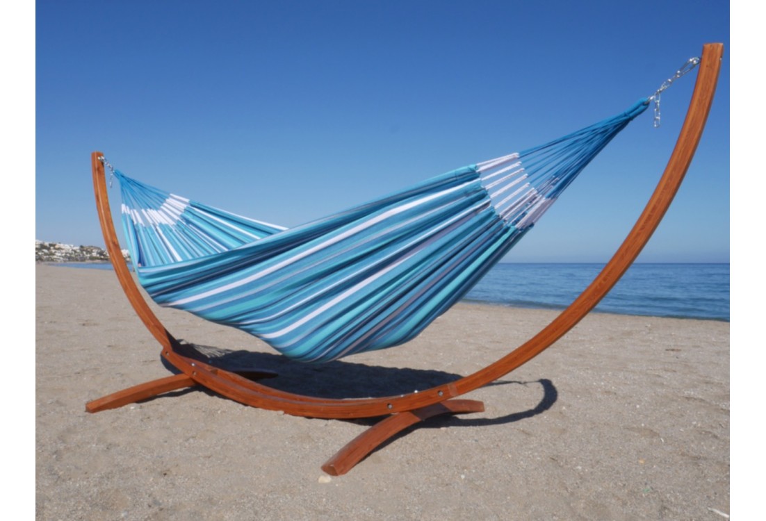 HAMAC AZUL EN LA PLAYA