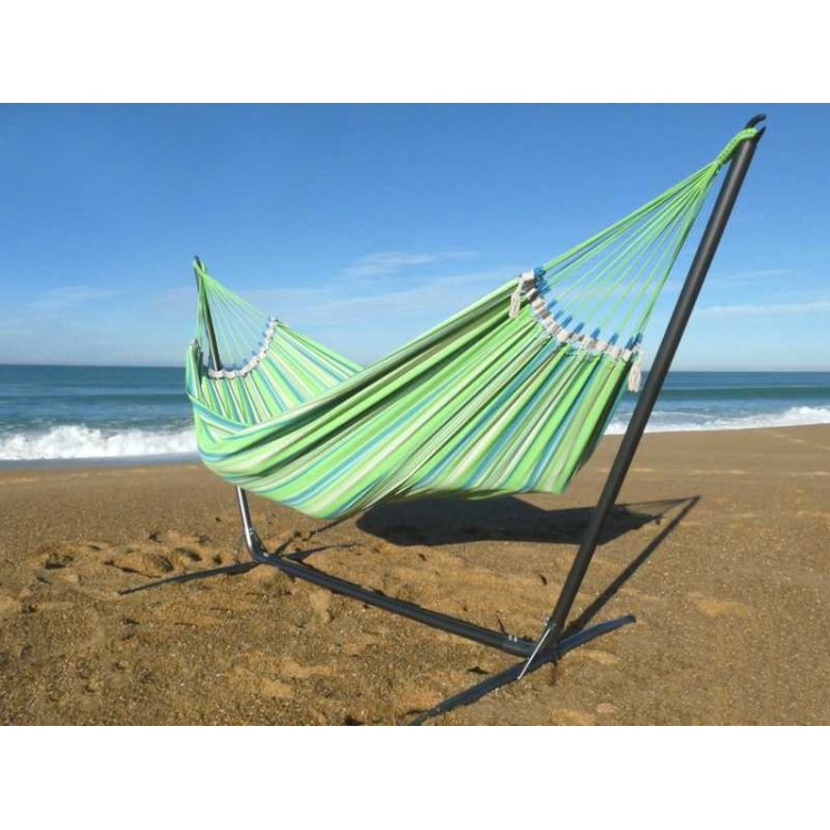 Hamac vert sur pied metallique