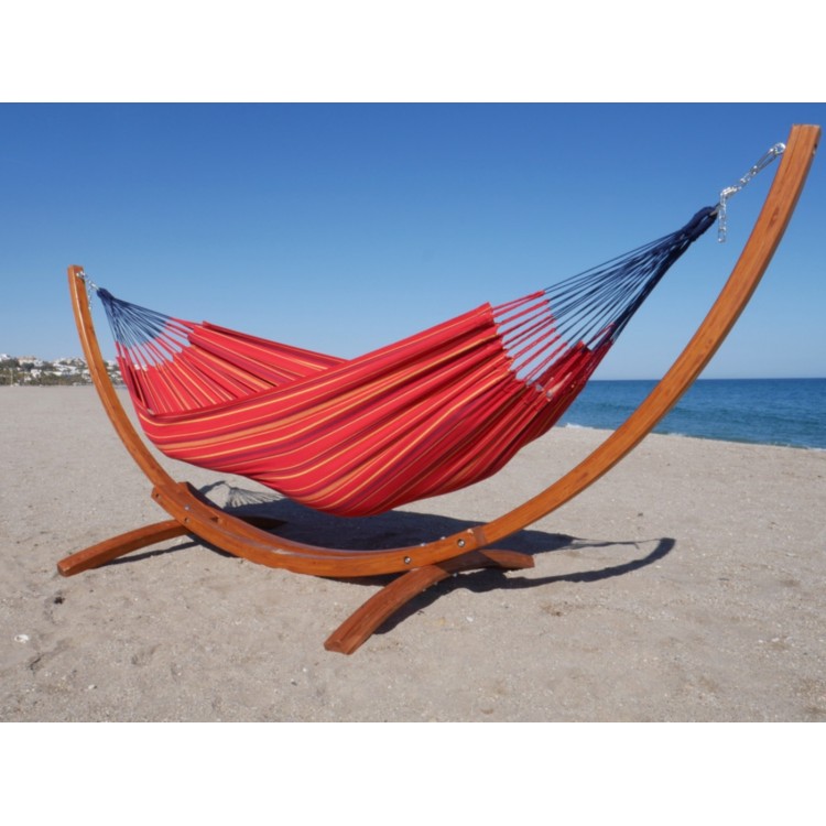 hamac rouge sur pied