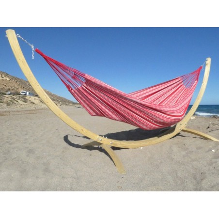 hamac rouge sur pied