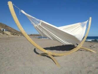 HAMAC GEANT ECRU SUR SUPPORT