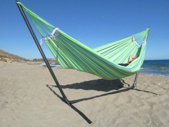 Hamac vert sur pied metal