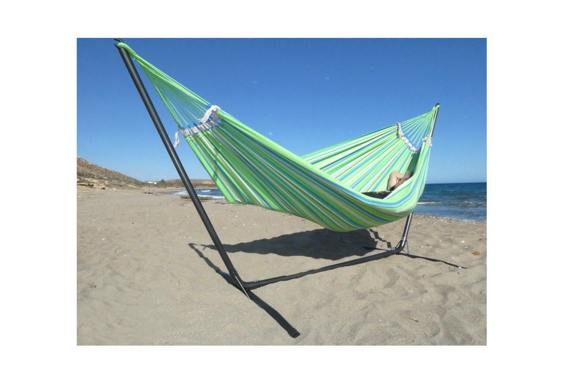 Hamac vert sur pied metal