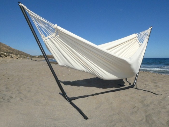 hamac familial ecru sur support