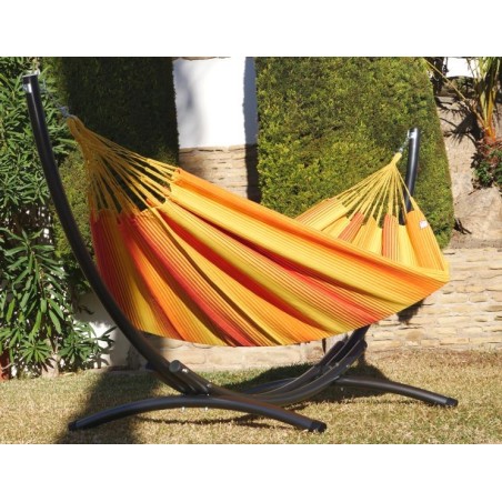 hamac jaune sur pied