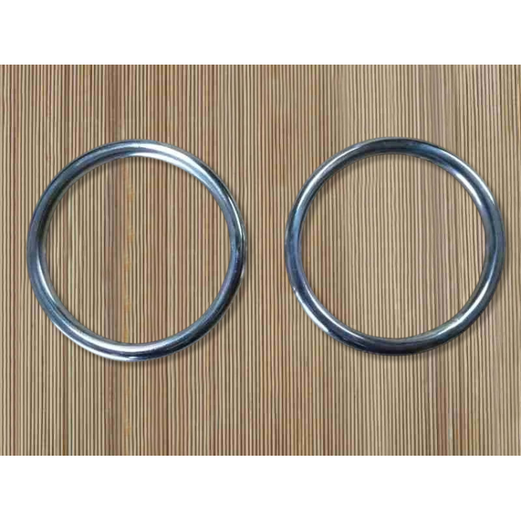 Paire d'anneaux en acier galvanisé, diamètre 8cm
