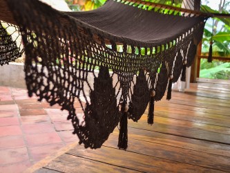 Franges nouées du hamac chocolat, travail artisanal du Nicaragua
