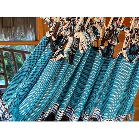 Détail du tissage artisanal d’un hamac vénézuélien de luxe