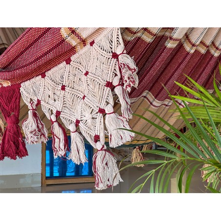 Zoom sur les franges en macramé du hamac vénézuélien, finition artisanale