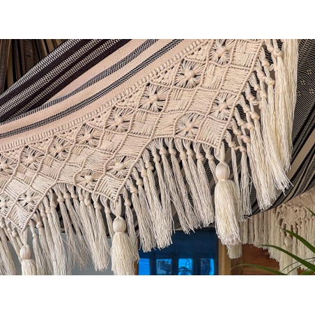 Détail des franges en macramé tressées à la main sur un hamac colombien