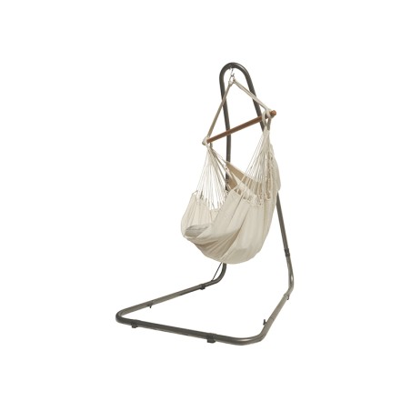 Chaise hamac XXL écru suspendue sur son support en métal Soledad, présentation studio, vue de profil