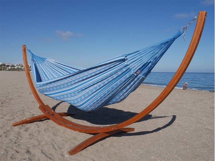 Hamac sur pied en bois L Poligono Turquoise