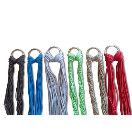 Suspension Hamac chaise sur fond blanc