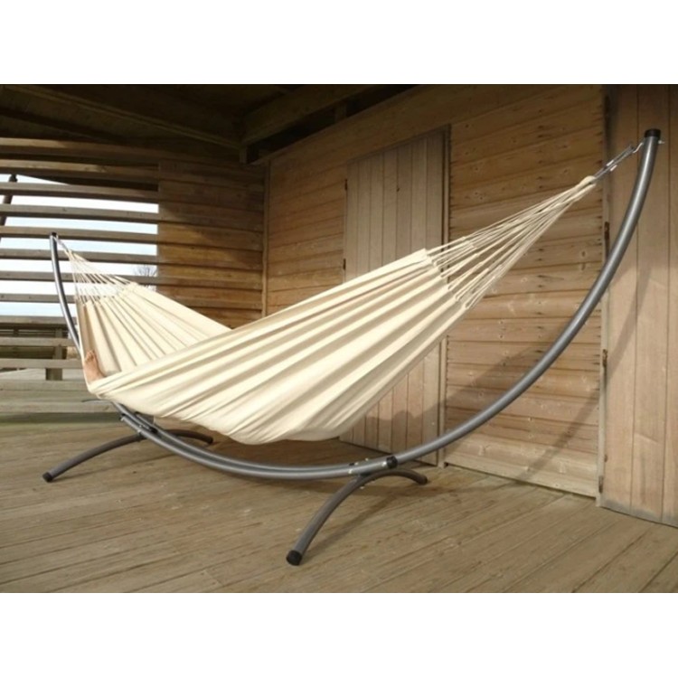 Hamac sur pied Azteka XL Ecru XXL sur une terrasse