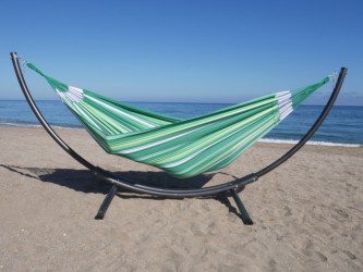 Hamac sur pied Azteka XL Albizia située au bord de la mer