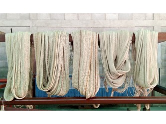 Variété de hamacs moriches tendus sur une barre