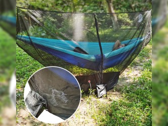 Hamac avec moustiquaire fermée assurant une excellente ventilation tout en protégeant pendant le repos