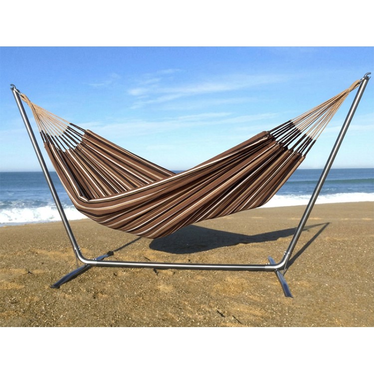 Hamac sur pied INKA L Choco Oro au bord de la mer
