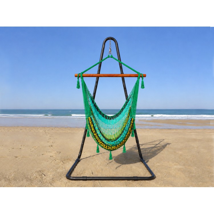 Hamac Chaise SAN BLAS Multicolor 4 support Soledad situé au bord de la mer