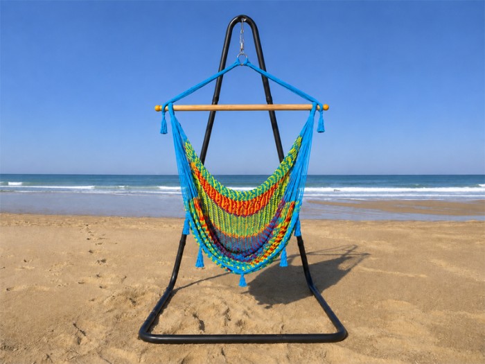 Hamac Chaise SAN BLAS Multicolor 3 support Soledad située au bord de la mer