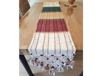 Chemin de table vénézuélien avec longues franges artisanales en coton