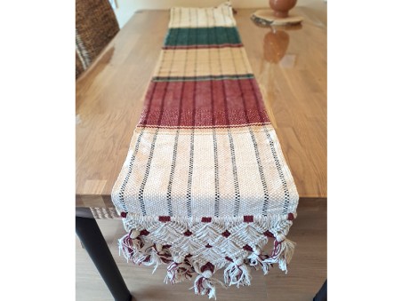 Chemin de table vénézuélien avec longues franges artisanales en coton