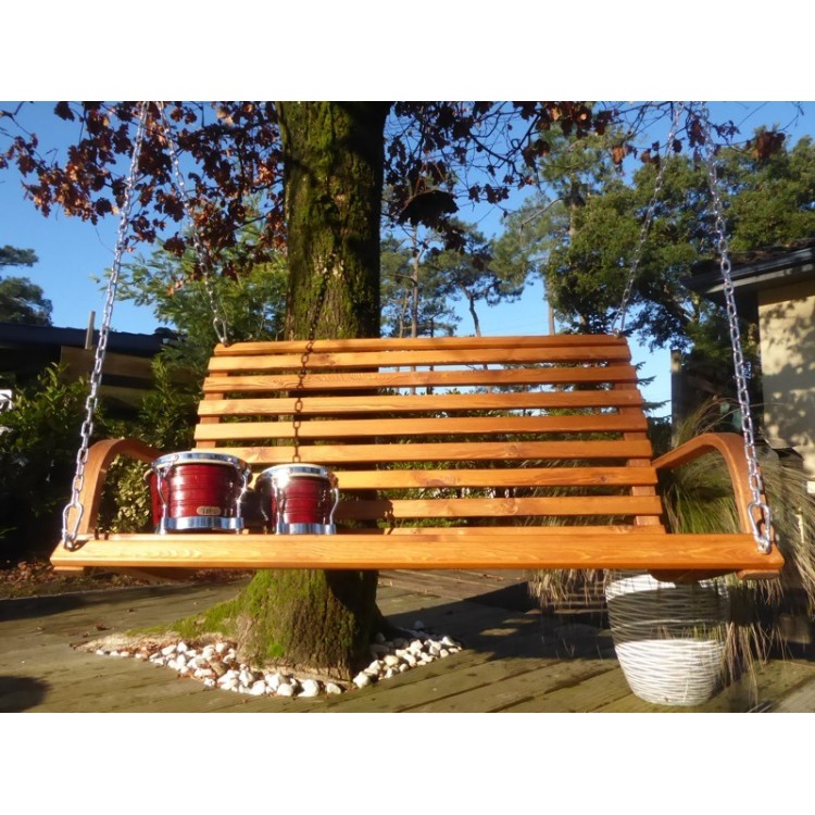 Banc en bois suspendu