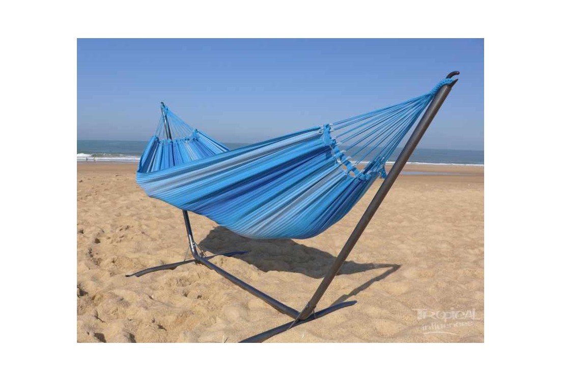 pied de hamac avec hamac bleu