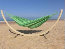 Hamac sur pied vert