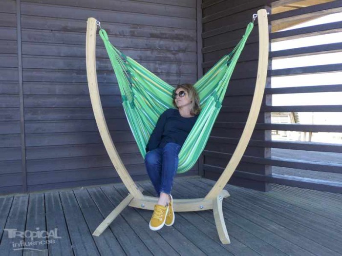 Chaise hamac vert avec support bois Chaise hamac vert avec support bois